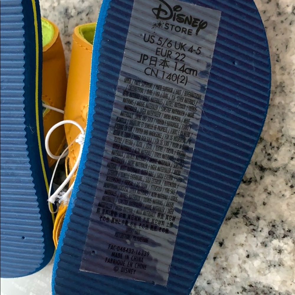 Authentic Disney Kids Sandals - Picture 4 of 5